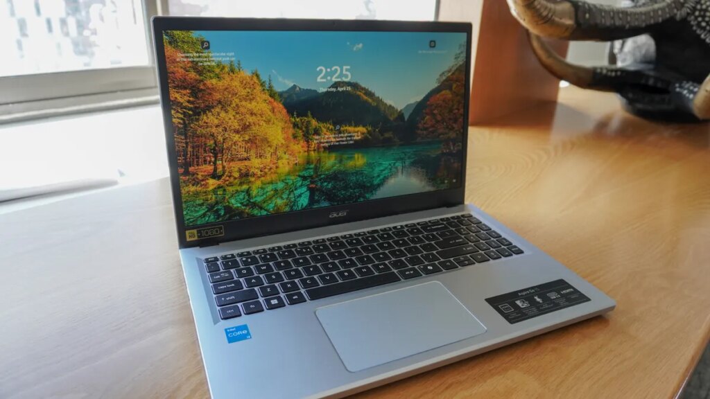 I found a cheap Windows laptop that I’d actually use for work travel – and it’s on sale I found a cheap Windows laptop that I'd actually use for work travel - and it's on sale