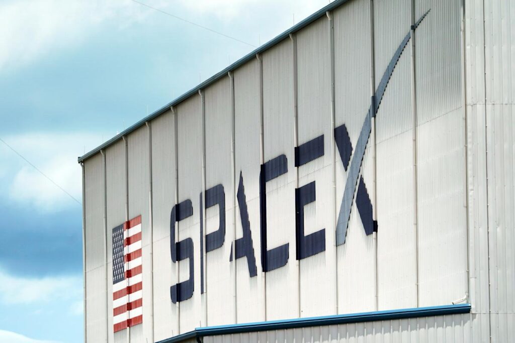 SpaceX’s Starshield satellites are reportedly transmitting signals on unauthorized frequencies SpaceX's Starshield satellites are reportedly transmitting signals on unauthorized frequencies