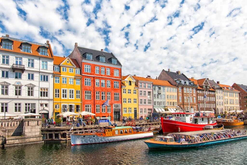 Trump Officials Keep Comparing the U.S.’s Vaccine Schedule to Denmark’s. They’re Missing the Point Trump Officials Keep Comparing the U.S.’s Vaccine Schedule to Denmark’s. They’re Missing the Point