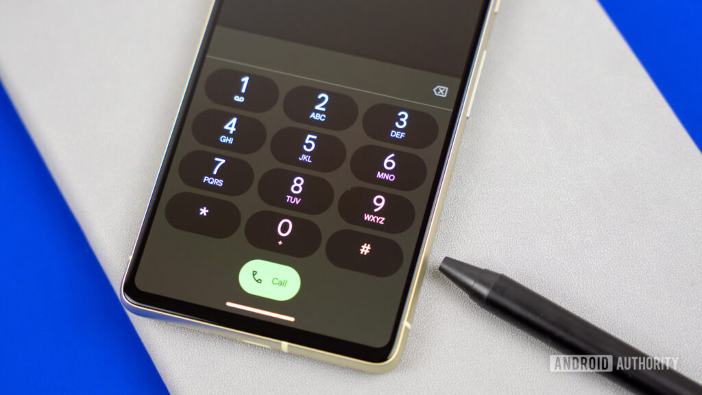 Google’s Phone app keeps turning sideways, and users are confused again Stock photo of Phone by Google app with dialer open