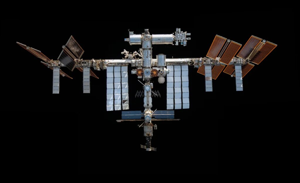 NASA Announces Return Date for ISS Astronauts After Medical Evacuation Announcement