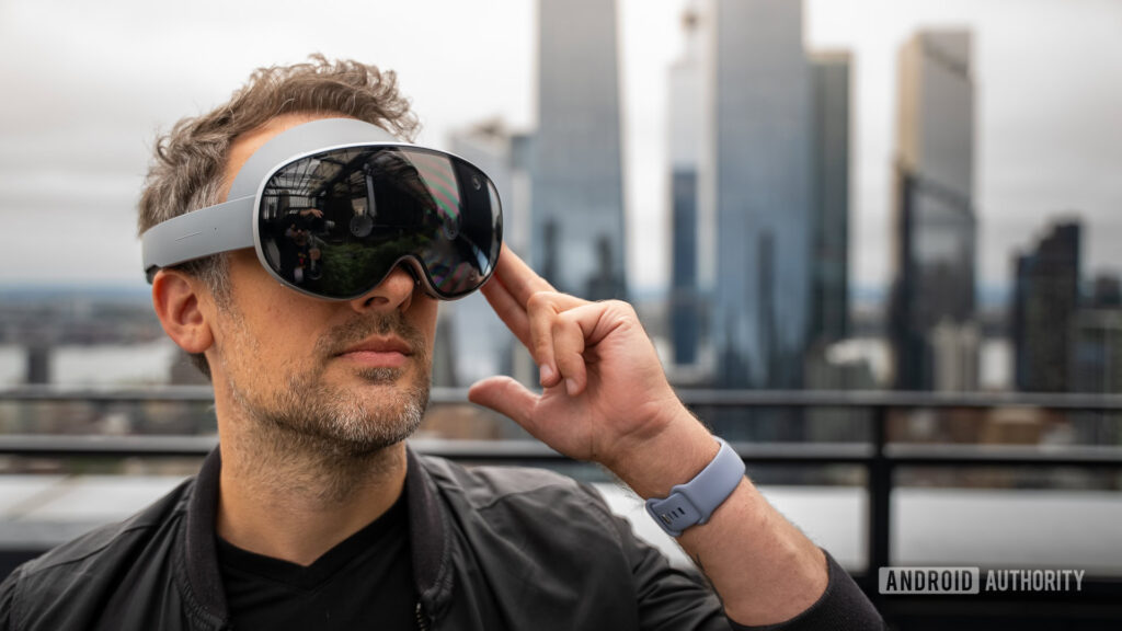 Samsung just gave Galaxy XR owners one more reason to never take off their headset Samsung just gave Galaxy XR owners one more reason to never take off their headset