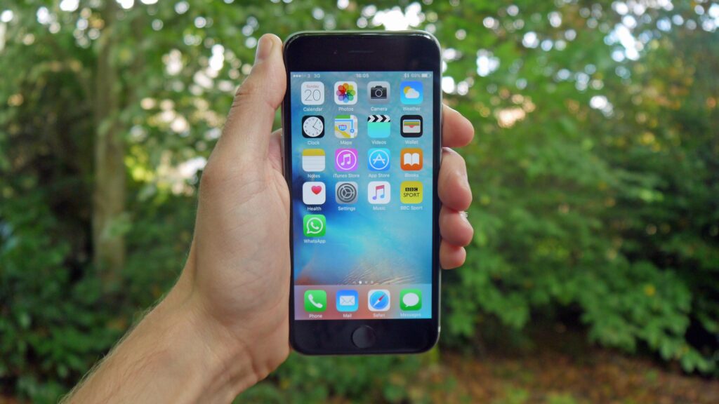 What is the oldest phone you can still use in 2026? What is the oldest phone you can still use in 2026?