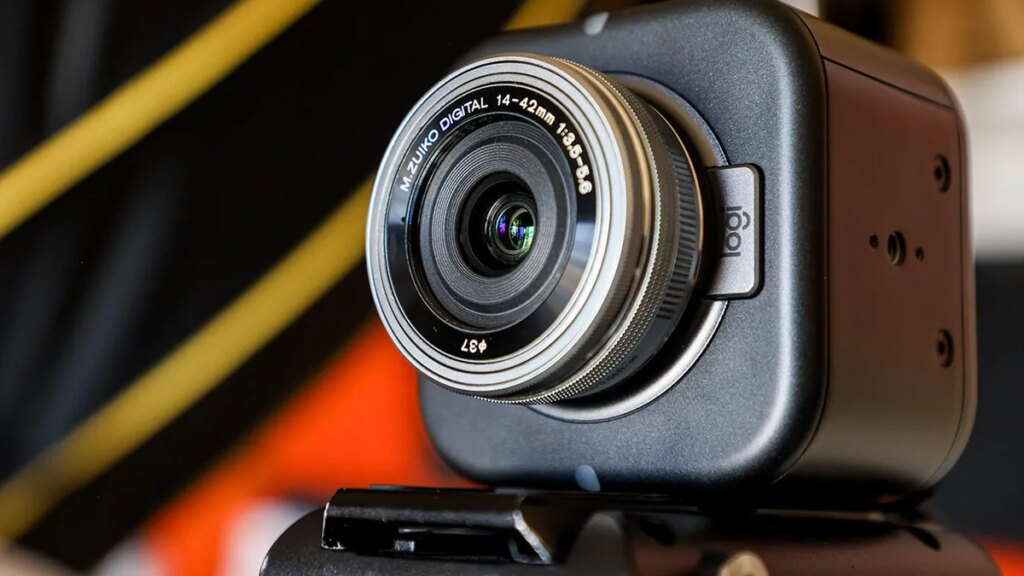 I went live with this 4K Logitech camera, and it gave my $3,000 Canon a run for its money I went live with this 4K Logitech camera, and it gave my $3,000 Canon a run for its money