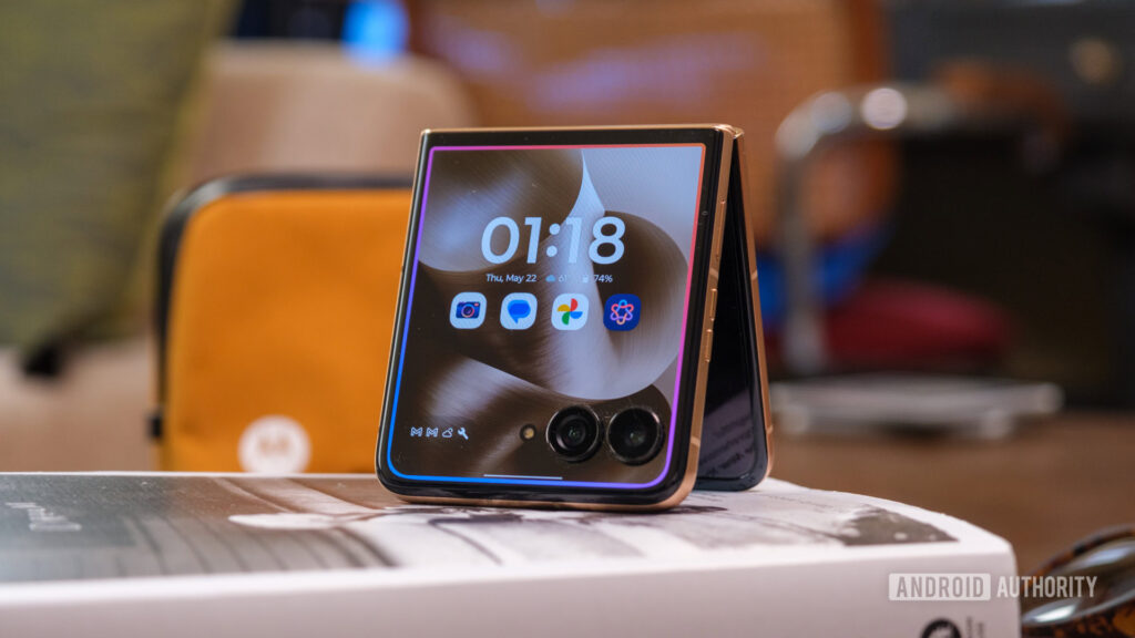 Motorola Razr 2025 series finally gets stable Android 16 in US Motorola Razr Ultra tent mode ai rainbow