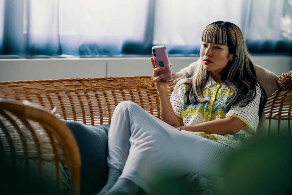 Should AI Simulate Emotional Intimacy? Should AI Simulate Emotional Intimacy?