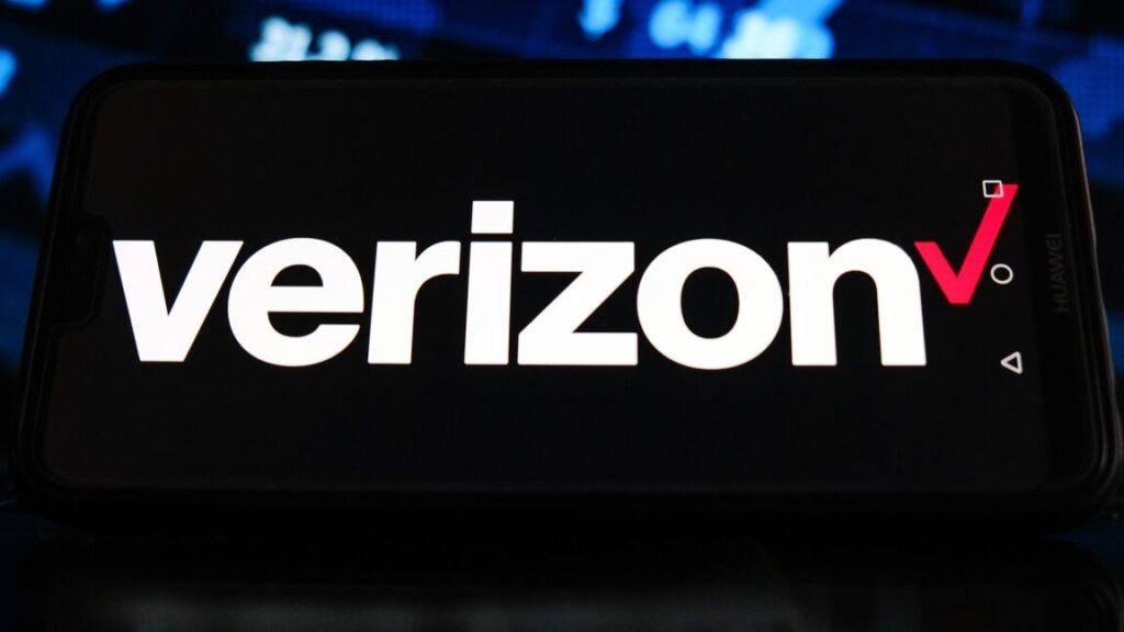 Verizon might drop its annoying 35-day wait for unlocking paid-off phones Verizon might drop its annoying 35-day wait for unlocking paid-off phones