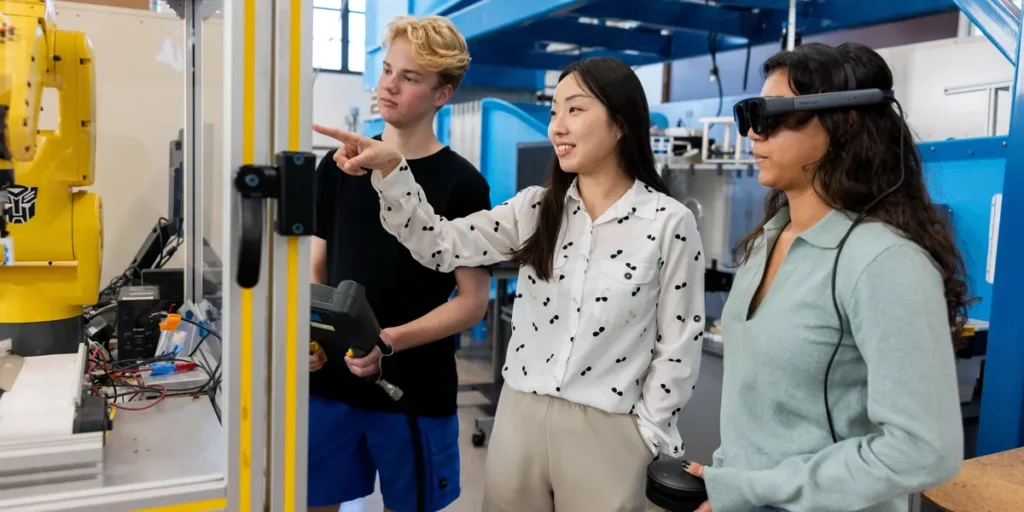 Xiangyi Cheng Brings AR to Classrooms and Hospitals Xiangyi Cheng Brings AR to Classrooms and Hospitals