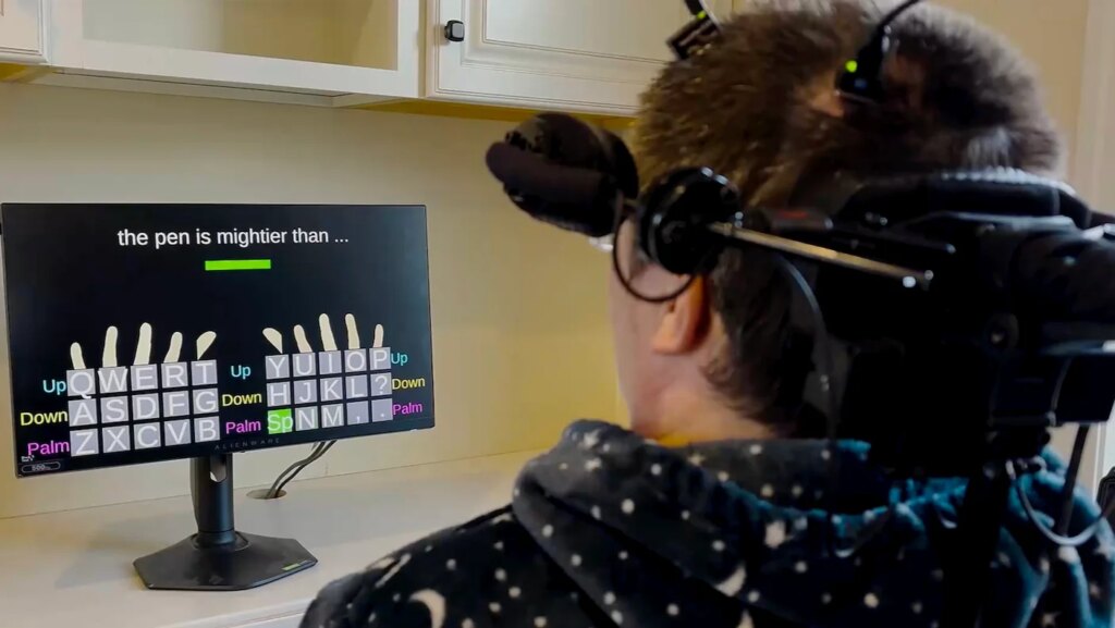 Brain Implants Let Paralyzed People Type Nearly as Fast as Smartphone Users Brain Implants Let Paralyzed People Type Nearly as Fast as Smartphone Users