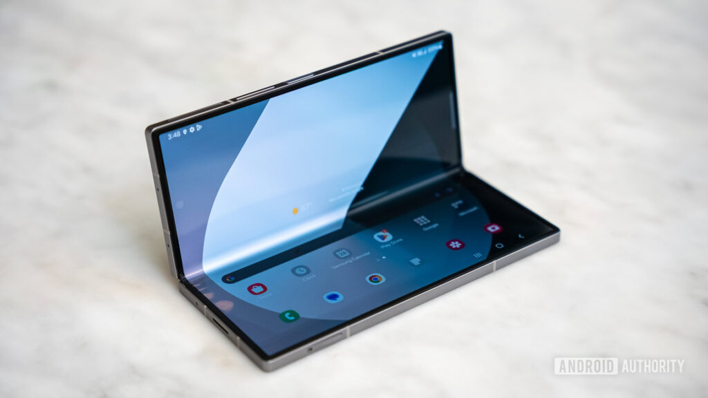 One UI 8.5 for Galaxy Z Fold 6, Z Flip 6 may be coming soon Samsung Galaxy Z Fold6 10