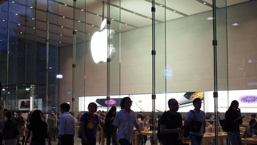 iPhone Fold Leaks Point to 12GB RAM, $2k Starting Price iPhone Fold Leaks Point to 12GB RAM, $2k Starting Price