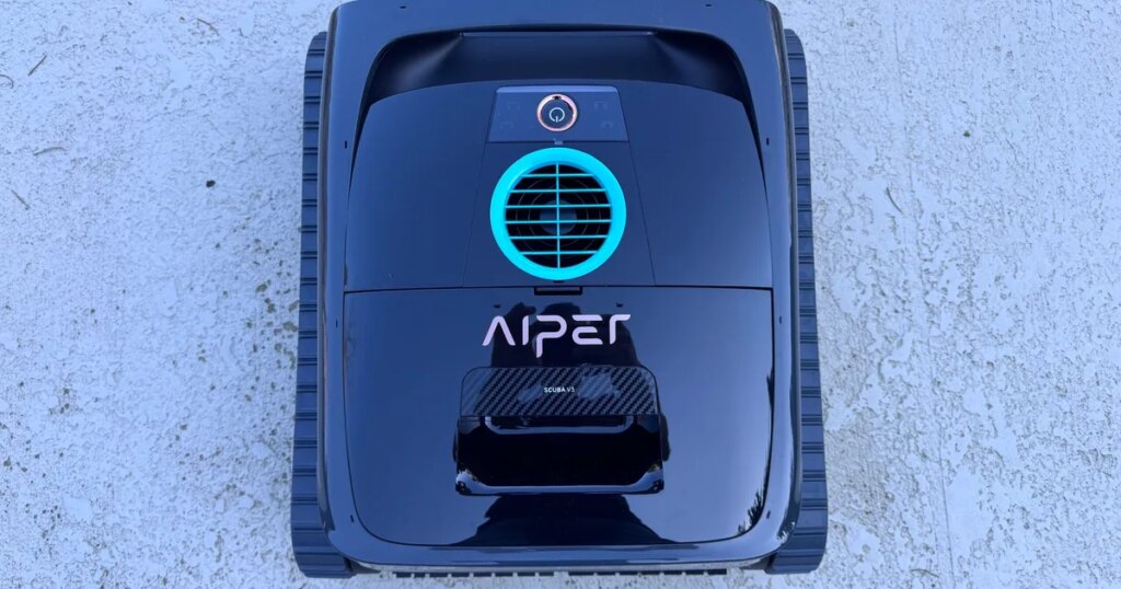 Aiper Scuba V3 Review: Finally, a pool robot with an actual brain Aiper Scuba V3 Review: Finally, a pool robot with an actual brain
