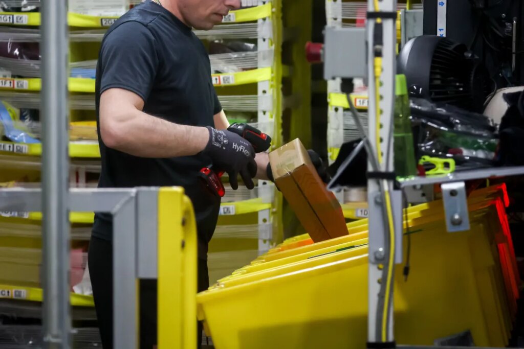 An Amazon warehouse worker died on the job at Oregon facility An Amazon warehouse worker died on the job at Oregon facility