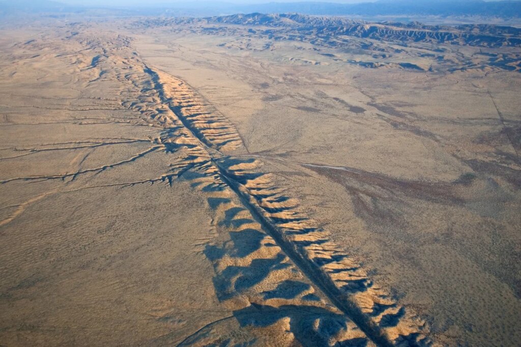 How do earthquakes end? A seismic ‘stop sign’ could help predict earthquake risk How do earthquakes end? A seismic 'stop sign' could help predict earthquake risk
