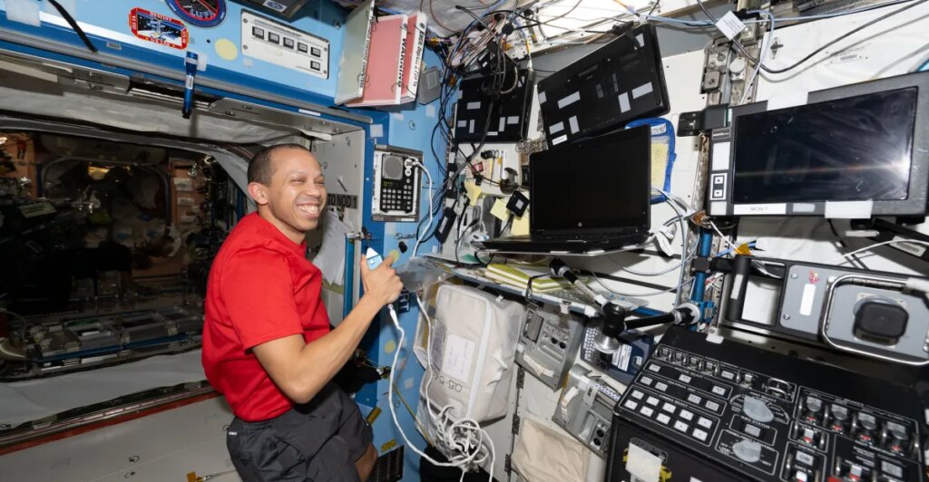 ISS astronauts are getting new laptops ISS astronauts are getting new laptops