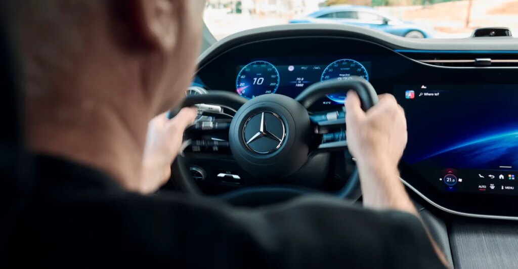 Mercedes adds steer-by-wire — and a dang steering yoke — to the EQS Mercedes adds steer-by-wire — and a dang steering yoke — to the EQS
