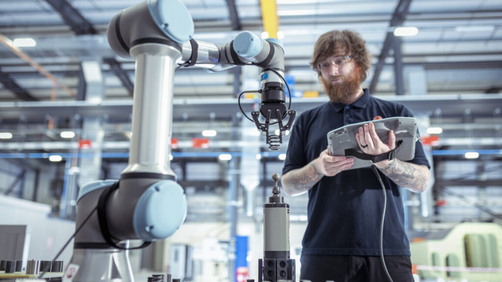 New robotic control software avoids jamming their joints New robotic control software avoids jamming their joints