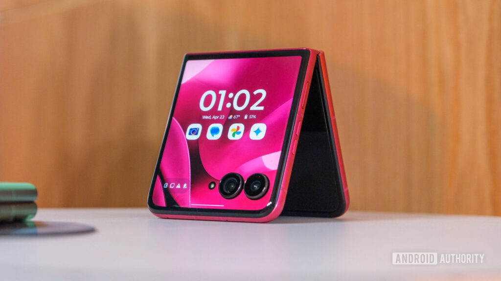 This 62% discount on the Motorola Razr Plus 2025 is incredible! Motorola Razr Plus on table