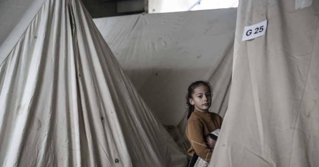 With One Million Displaced, Lebanon Turns to Digital Wallets for Aid With One Million Displaced, Lebanon Turns to Digital Wallets for Aid