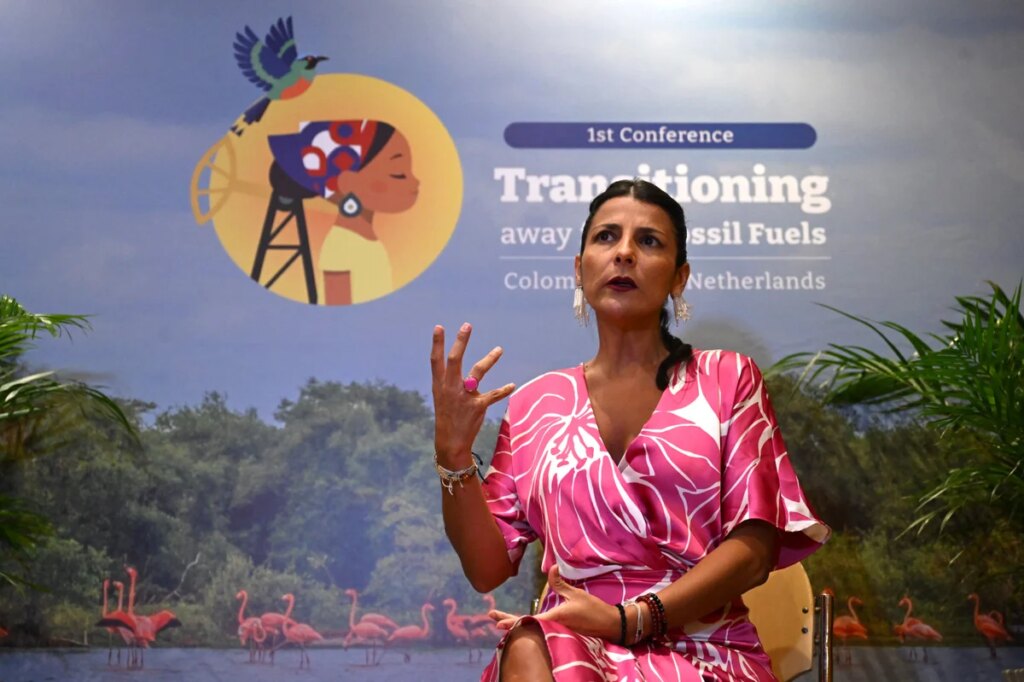 At shadow climate summit on phasing out fossil fuels, scientists are center stage At shadow climate summit on phasing out fossil fuels, scientists are center stage