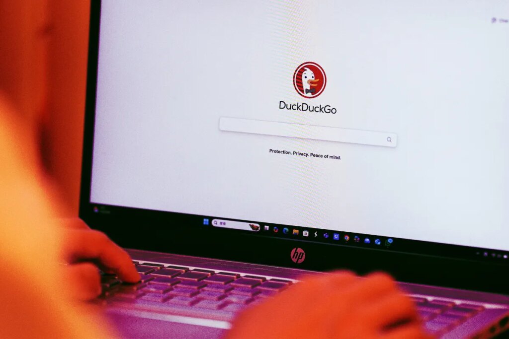 DuckDuckGo Installs Spike as Google Moves to Replace Search With AI DuckDuckGo Installs Spike as Google Moves to Replace Search With AI