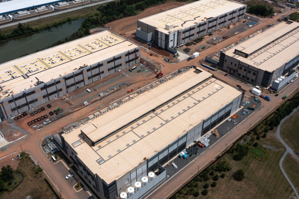 In Irony-Soaked Incident, Amazon Data Center Shuts Down Due to High Temperatures In Irony-Soaked Incident, Amazon Data Center Shuts Down Due to High Temperatures