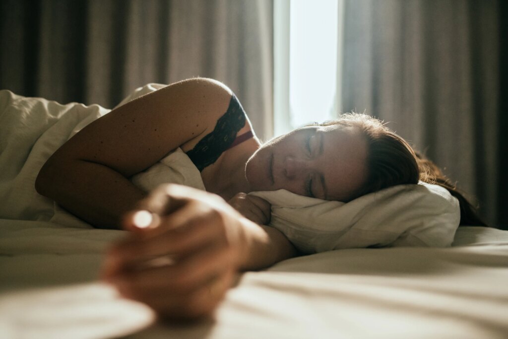 Massive New Study of 500,000 People: Sleep Exactly This Much Every Night
