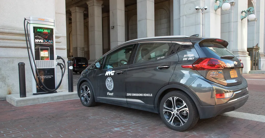 NYC and LA Are Teaming Up to Fight for EVs NYC and LA Are Teaming Up to Fight for EVs
