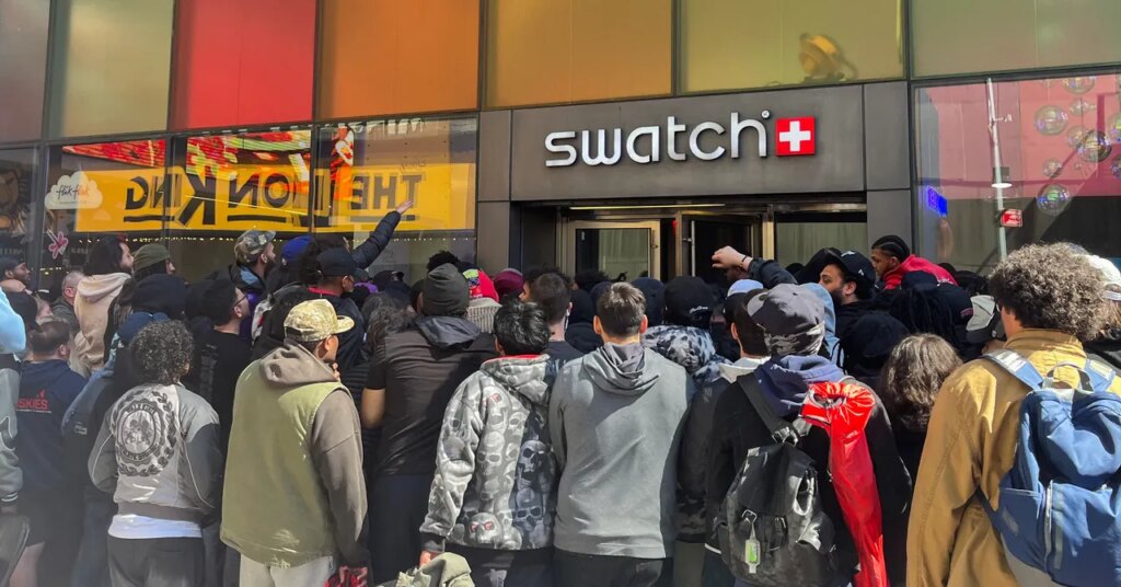 The Catastrophic Swatch x Audemars Piguet Launch Was Entirely Predictable and Utterly Avoidable The Catastrophic Swatch x Audemars Piguet Launch Was Entirely Predictable and Utterly Avoidable