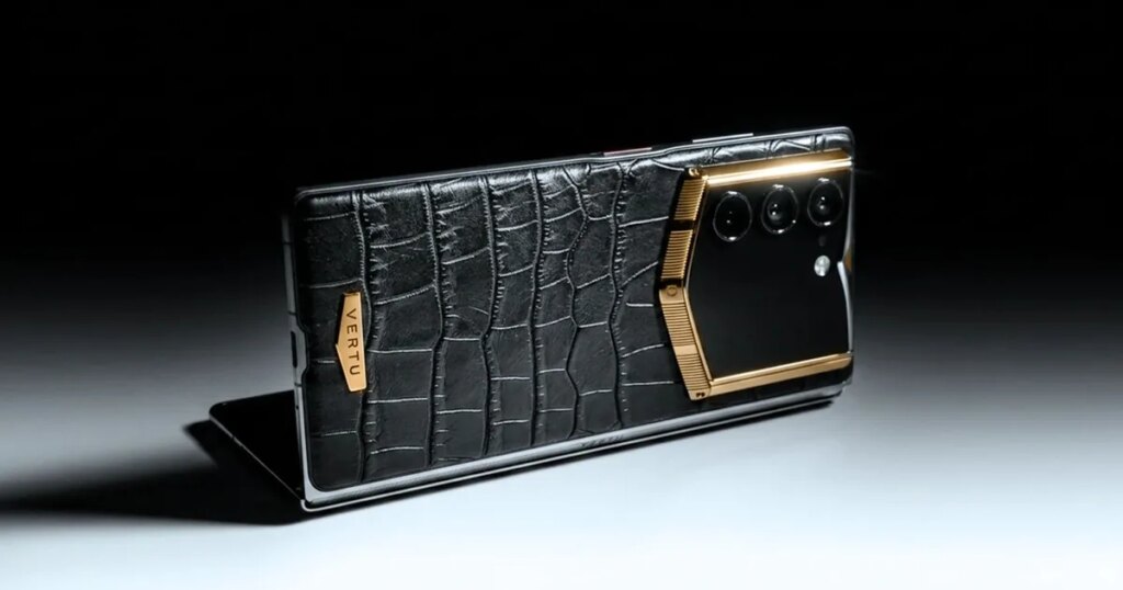 Vertu’s new foldable phone serves alligator skin, solid gold, and a fittingly outrageous price tag Vertu's new foldable phone serves alligator skin, solid gold, and a fittingly outrageous price tag