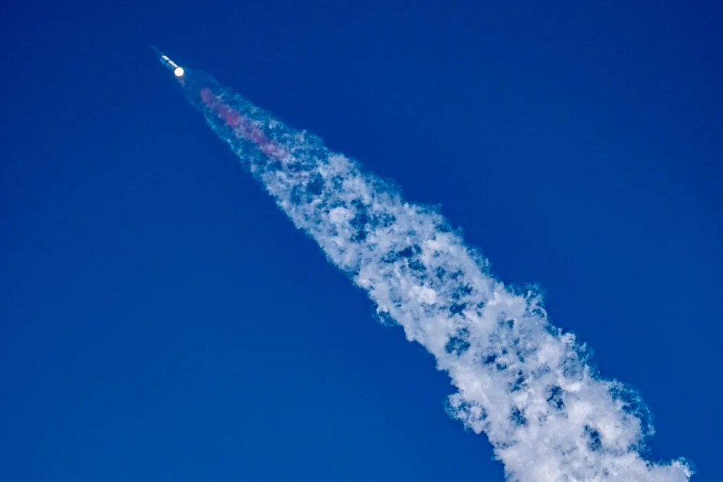 Why Is SpaceX Launching History’s Biggest Rocket During A Fuel Crisis? Why Is SpaceX Launching History’s Biggest Rocket During A Fuel Crisis?
