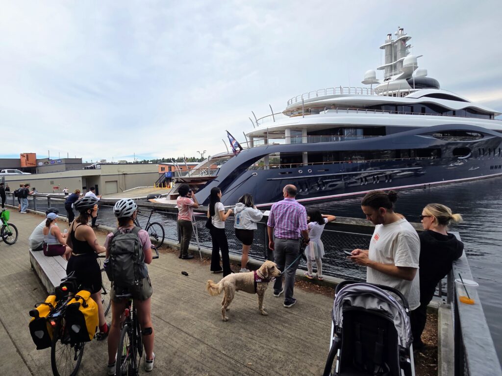 Zuckerberg’s yacht, Meta’s layoffs, a robot pizza flameout, and a reality check on AI expenses – GeekWire Zuckerberg's yacht, Meta's layoffs, a robot pizza flameout, and a reality check on AI expenses – GeekWire