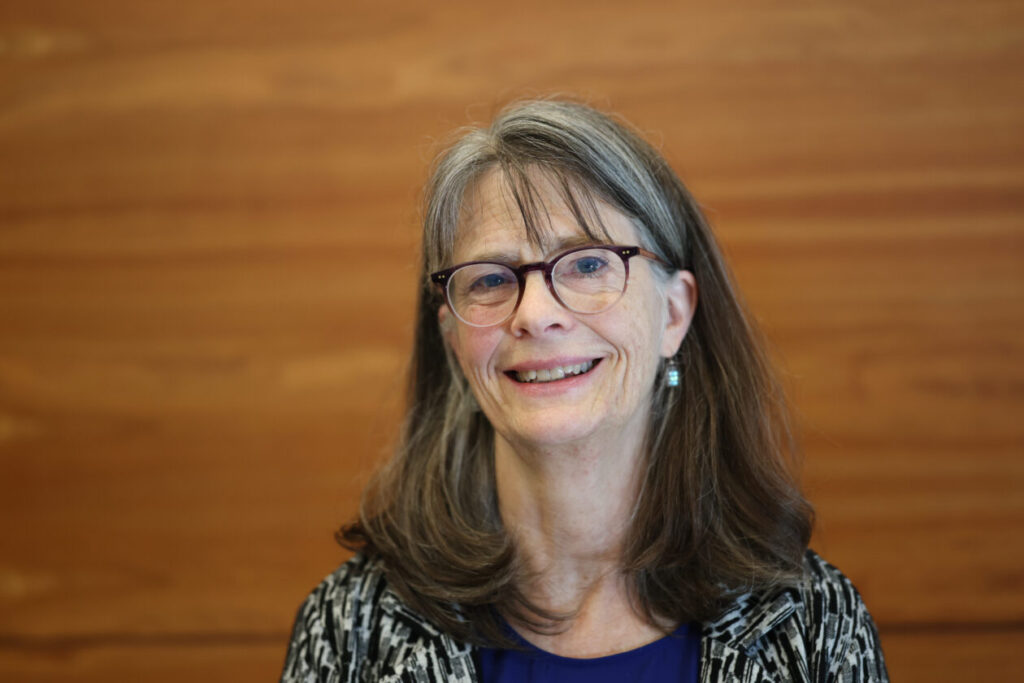 As graduates push back on AI, UW’s Nobel-winning commencement speaker takes different approach – GeekWire As graduates push back on AI, UW’s Nobel-winning commencement speaker takes different approach – GeekWire