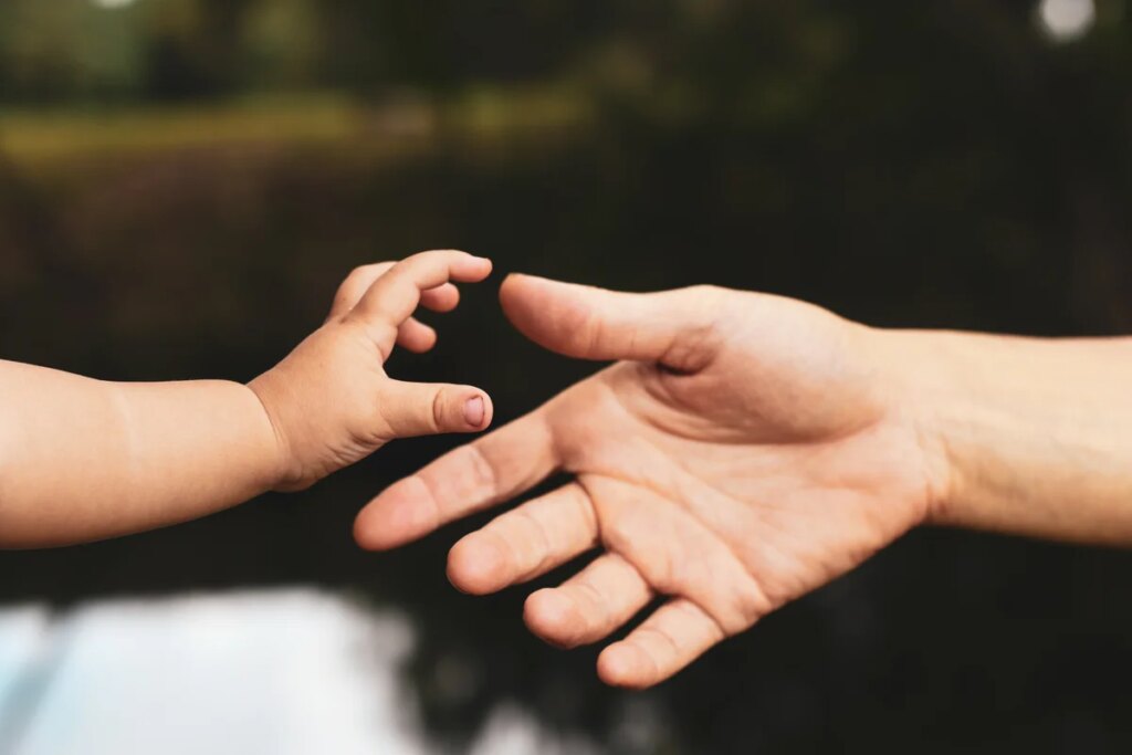 Attachment style may influence how many kids people have