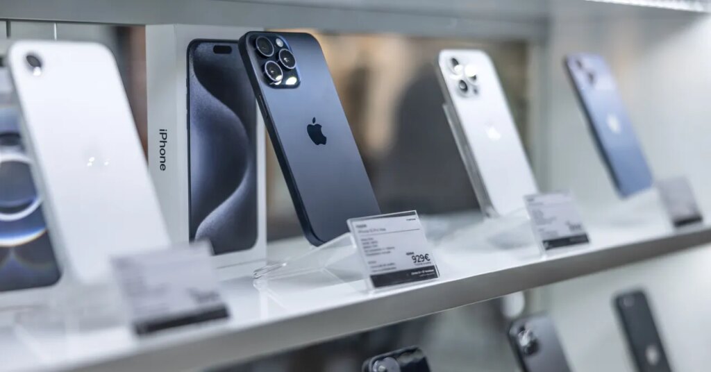 Buying a Used iPhone Makes More Sense Than Ever Buying a Used iPhone Makes More Sense Than Ever