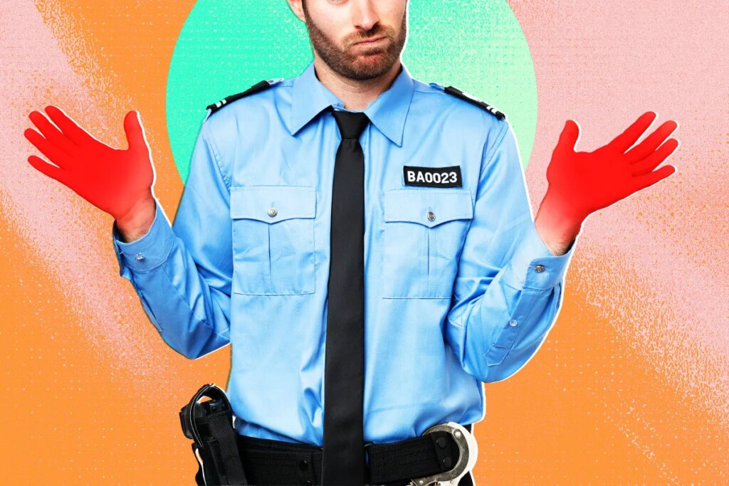 Cops Caught Using AI to Edit Picture of Pathetic Drug Bust Cops Caught Using AI to Edit Picture of Pathetic Drug Bust