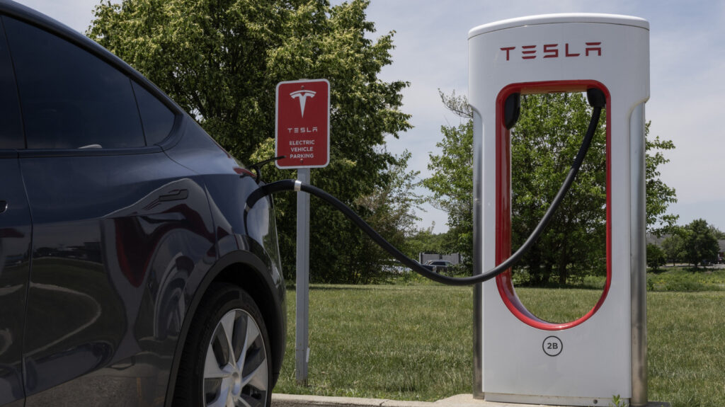 Family Files Wrongful Death Suit Following Tesla Crash In Texas