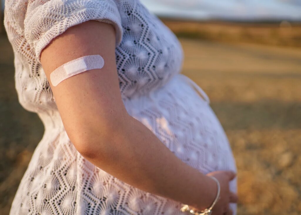Obstetricians oppose CDC to recommend more shots for moms Obstetricians oppose CDC to recommend more shots for moms