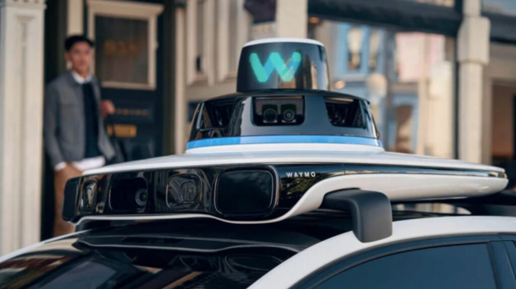 Police Have Yet To Catch A Thief Who Used A Waymo To Steal Yoga Clothes Police Have Yet To Catch A Thief Who Used A Waymo To Steal Yoga Clothes