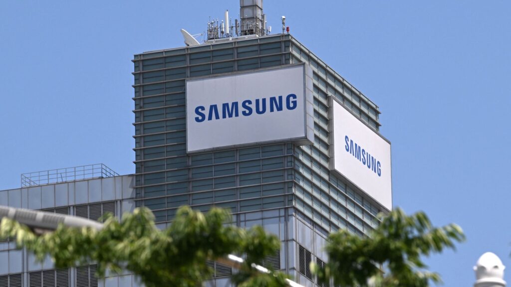 South Korea unveils $520 billion investment plan with Samsung and SK Hynix to expand memory chip dominance — plan includes four new fabs and HBM facilities, amid strong government support South Korea unveils $520 billion investment plan with Samsung and SK Hynix to expand memory chip dominance — plan includes four new fabs and HBM facilities, amid strong government support