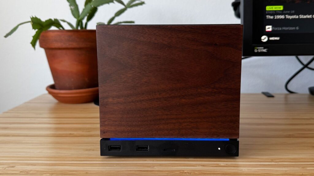 Steam Machines will only come with one 16GB stick of RAM — company may change this to two 8GB sticks in the future, but the first batch of consoles is limited to single-channel memory Valve Steam Machine