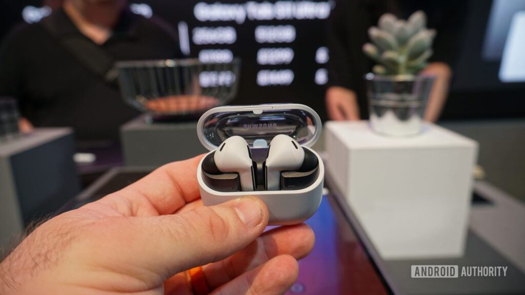 The Galaxy Buds 3 FE are at a record low price of just $95! Galaxy Buds 3 FE white lid open