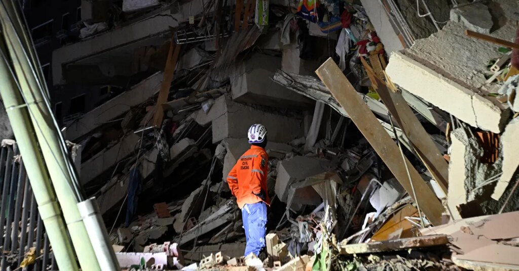 Thousands Feared Dead After Venezuela Struck by Strongest Earthquake in Over 125 Years Thousands Feared Dead After Venezuela Struck by Strongest Earthquake in Over 125 Years