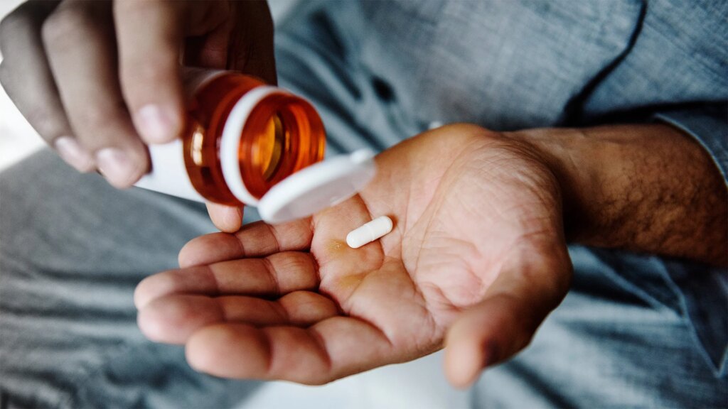 Want to Improve Your Longevity? This Review of Over 150,000 People Just Upended What We Know About Vitamin D and Calcium