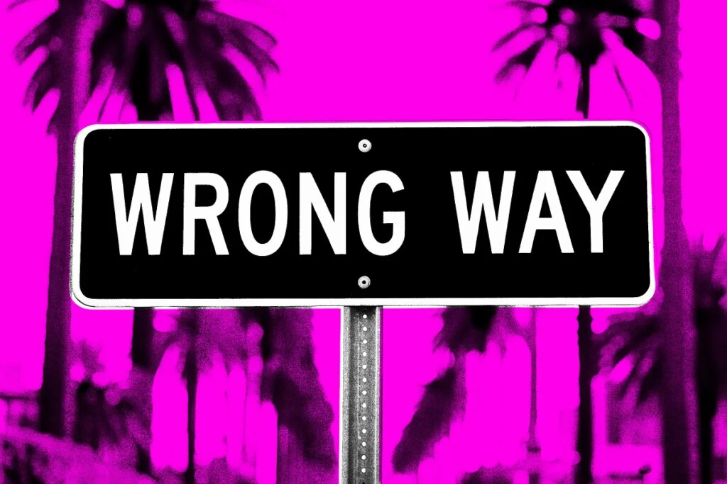 Waymo Caught Driving Straight Into Oncoming Traffic Waymo Caught Driving Straight Into Oncoming Traffic