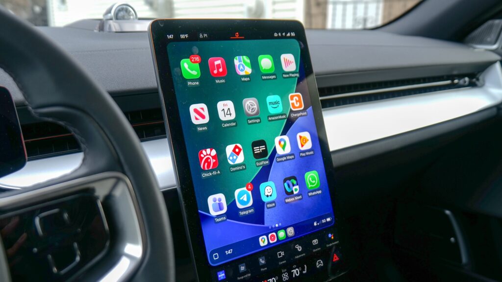 What these 5 iOS 27 Apple CarPlay features mean for your car