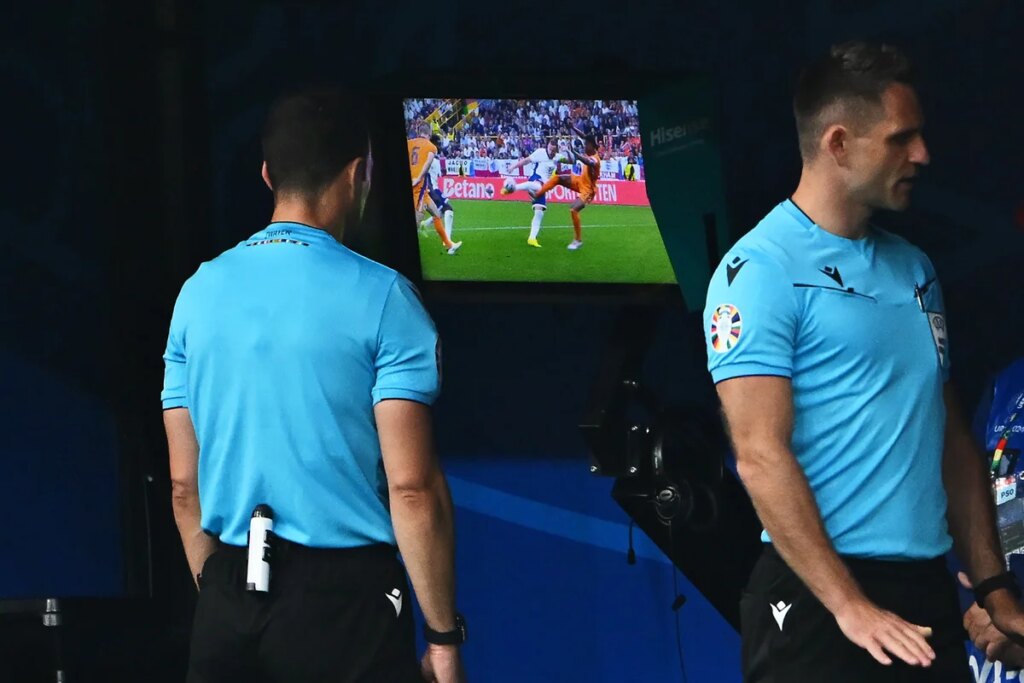 World Cup camera coverage poses a moving math puzzle World Cup camera coverage poses a moving math puzzle