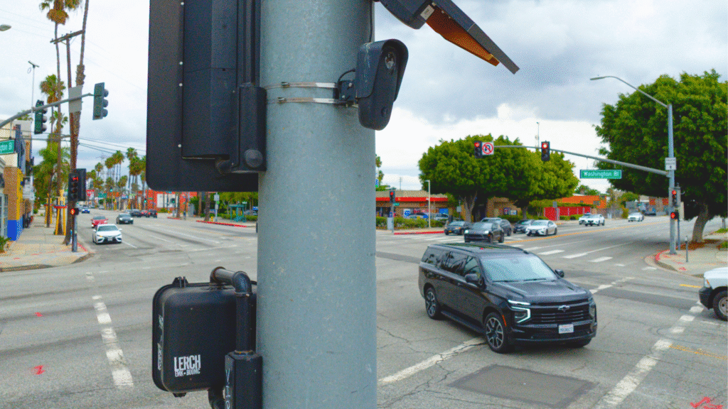 Flock cameras mistakenly track car reviewer over ‘stolen’ tags — police ambush tester in store parking lot and detain him for an hour A Flock license plate reader mounted on a stoplight at an intersection