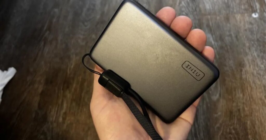 INIU SnapGo Air review: A versatile power bank that I don’t dread carrying every day INIU SnapGo Air review: A versatile power bank that I don't dread carrying every day