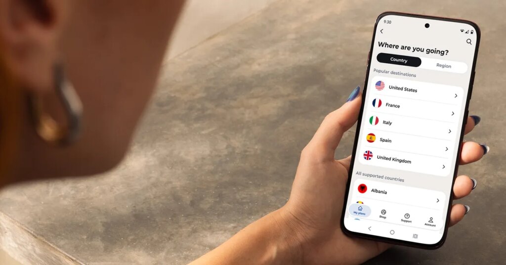 Motorola Phones Now Have a Built-In Travel eSIM for Mobile Data Outside the US